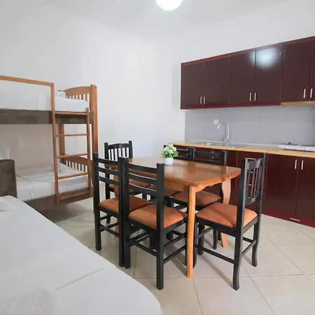 Emel Apartman Ksamil
