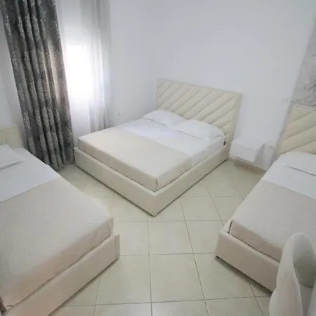 Emel Εξαμίλιο