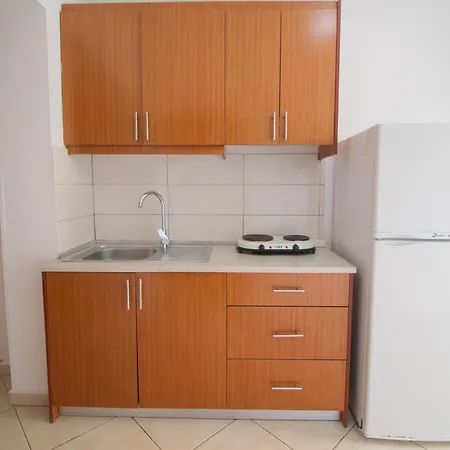 Emel * Εξαμίλιο