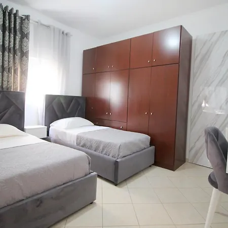 Emel * Εξαμίλιο