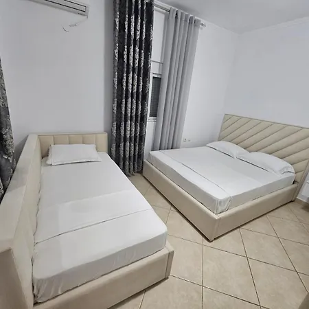 Emel Εξαμίλιο