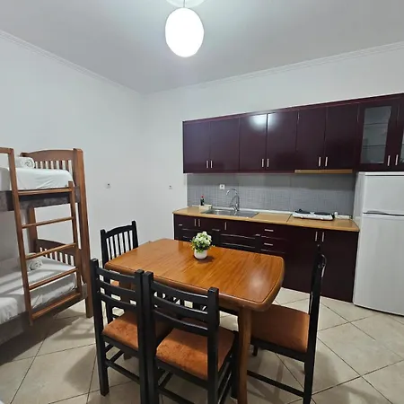 Emel * Εξαμίλιο